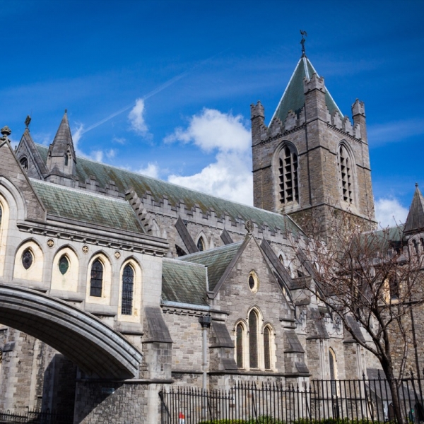 (Photo:) Christchurch Cathedral