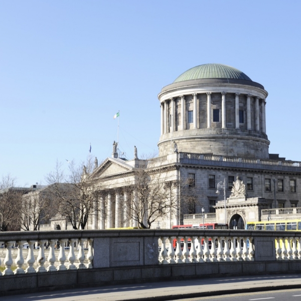 (Photo:) The Four Courts (Liffey Quay)